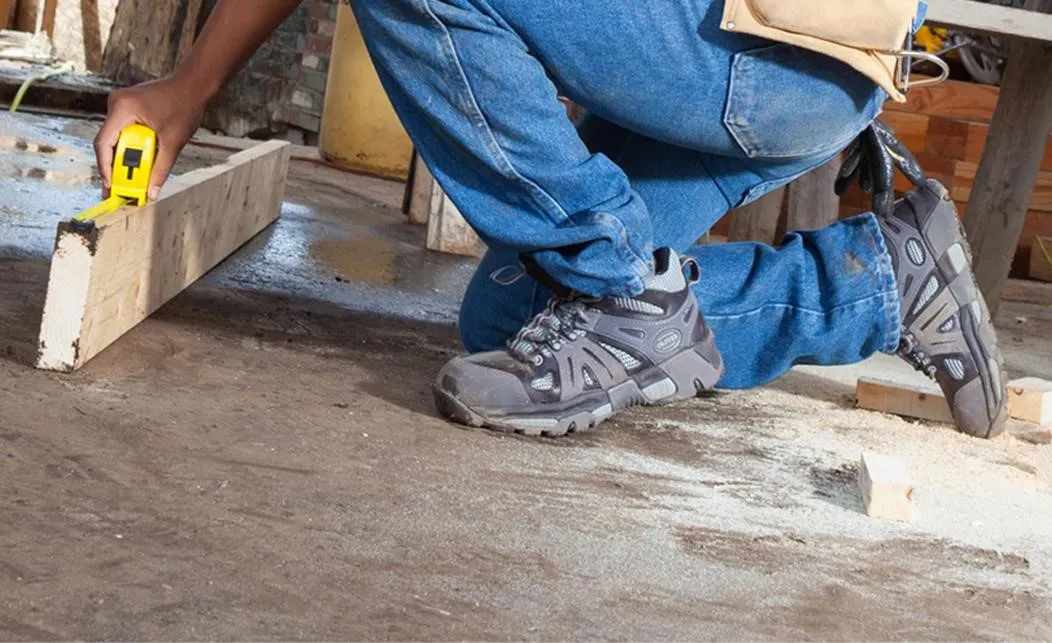 5 ĐẶC TÍNH KHÔNG THỂ THIẾU CỦA GIÀY BẢO HỘ